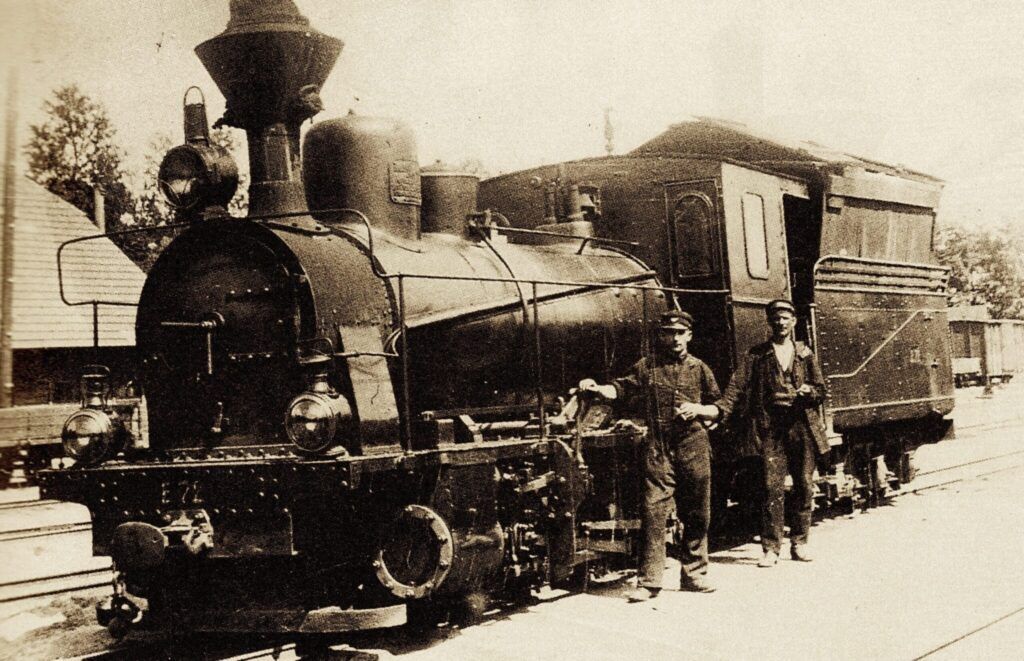 A steam locomotive from 1897, which could also be found at the Tallinn-Väikse station at the beginning of the 20th century.