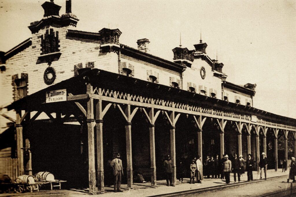 Tallinn-Väike railway station in 1920.